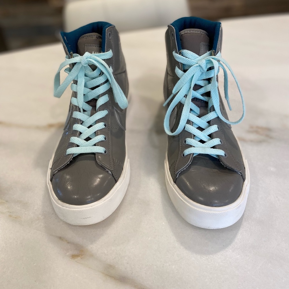 Nike Classic High Women’s Size 9.5